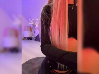 to_contemplate webcam bongacams model stream image