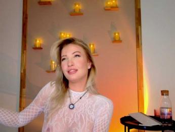 LilouKatt webcam bongacams model stream image