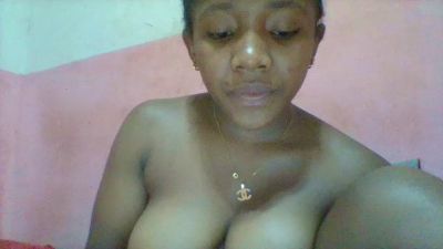 Herminah webcam model stream image