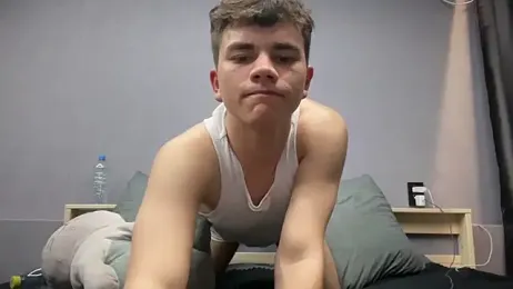 MaxWoolf webcam model stream image