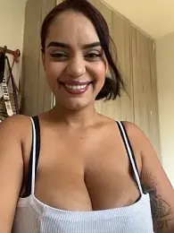 Sara-77 webcam model stream image