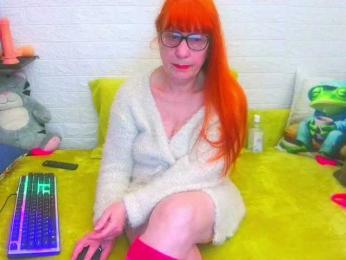 FoxyMature webcam model stream image