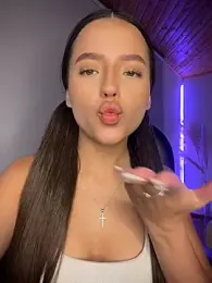 Sofia18_pinkk webcam model stream image