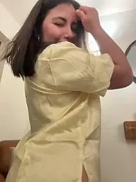 sukhakunis1 webcam model stream image