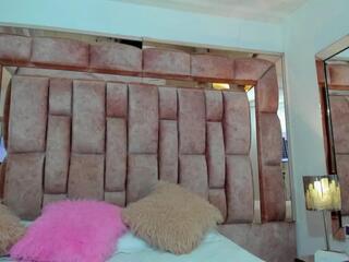 Melanie Paz webcam model stream image