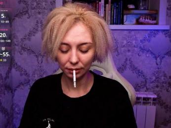 BlondIce webcam model stream image