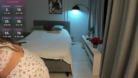 MayaNextDoor webcam stripchat model stream image