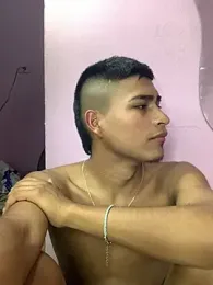 Emiliano_Reyes webcam model stream image