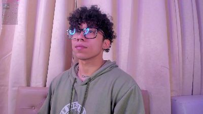 Akaza_ webcam model stream image