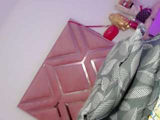 shantal-bigcock999 webcam model stream image