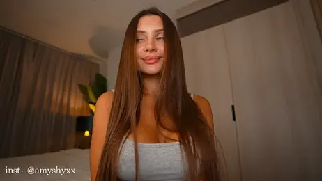 AmyLuxe webcam stripchat model stream image