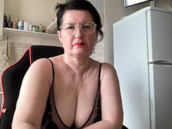 HotMilfPussy webcam model stream image