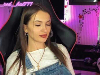 -RED_HAT- webcam model stream image