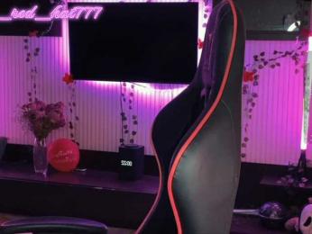 -RED_HAT- webcam model stream image