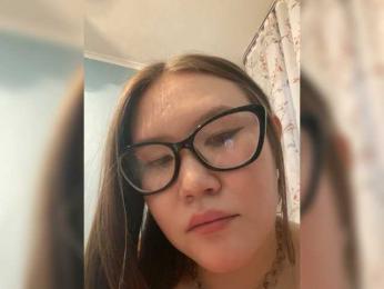 Yanami99 webcam model stream image