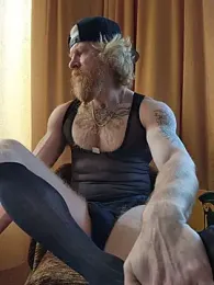 Gingerbeard40 webcam model stream image