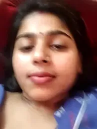 Cute-Simmi69 webcam stripchat model stream image