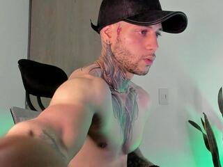 James Leeandros webcam model stream image