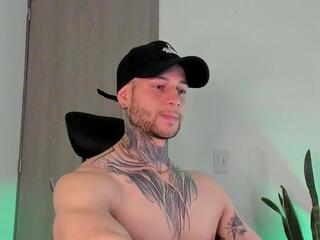James Leeandros webcam model stream image