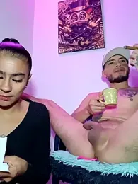 Leslly_ webcam stripchat model stream image