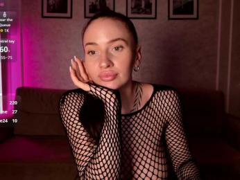 -moon-girl-18 webcam bongacams model stream image