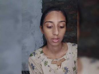 AlinaPopy webcam model stream image