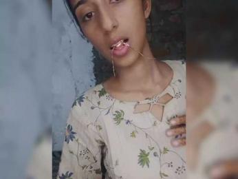 AlinaPopy webcam model stream image