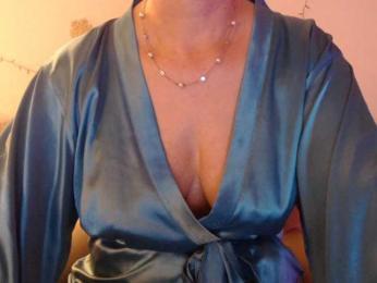 goodSnowQueen webcam model stream image