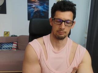 Brutus K webcam flirt4free model stream image