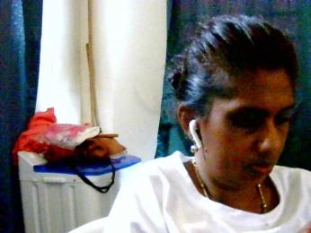 Anshia webcam model stream image