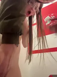 mmelicious webcam model stream image