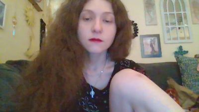 QueenCrimson webcam model stream image