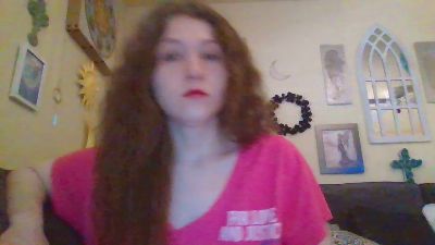 QueenCrimson webcam cam4 model stream image