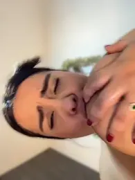 valeria2019hot webcam model stream image