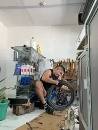 Paul22cm- webcam model stream image