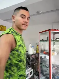 Paul22cm- webcam model stream image