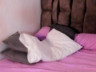 Stefany Hernandez webcam model stream image