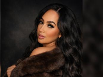 SharlinMoreva webcam model stream image