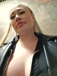 MILFBARBY webcam model stream image