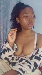 stellah19 webcam model stream image