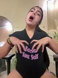 TS-SimplyTheBest webcam model stream image