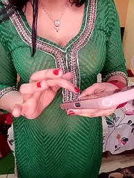 PRIYA_22 webcam stripchat model stream image