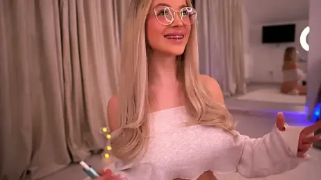 KylieJoyce webcam model stream image