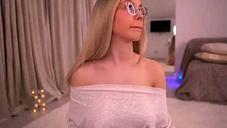 KylieJoyce webcam model stream image