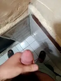 dzniyaak webcam stripchat model stream image