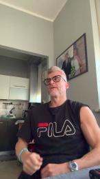 Axl_hot webcam cam4 model stream image