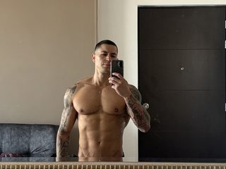 Uxio X webcam flirt4free model stream image