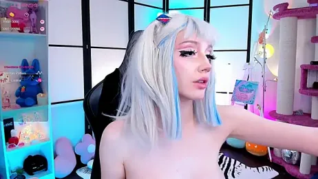 MilkyCute webcam model stream image