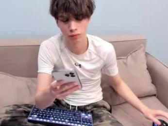 your_shy_guy webcam model stream image