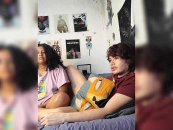 HotHoneyChile webcam model stream image